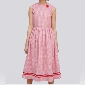 Sleeveless Pink Gingham Midi Dress with Floral Pin